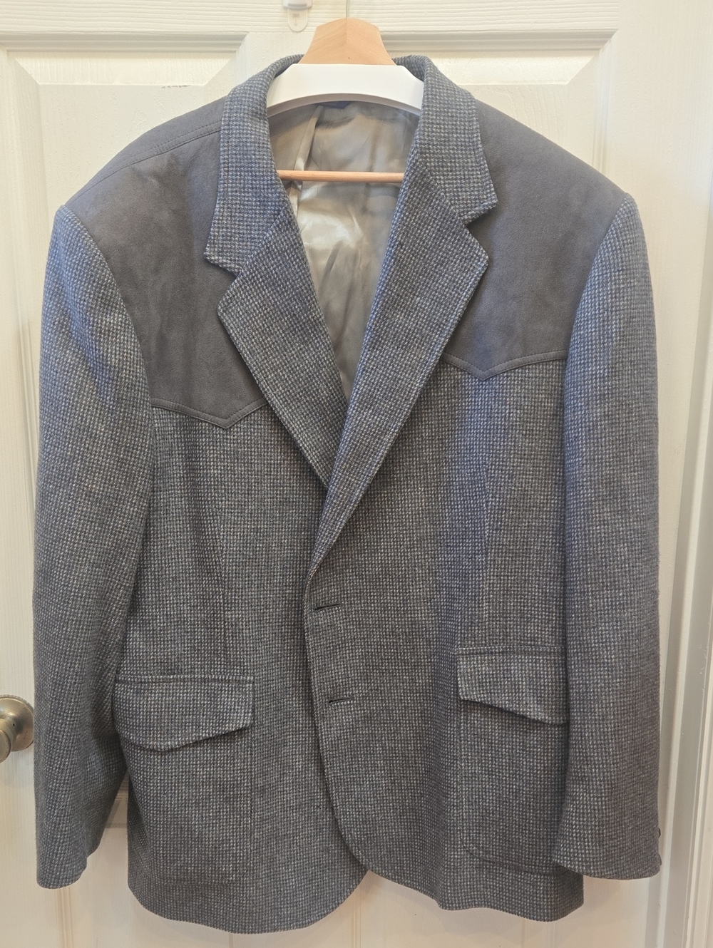 Pendleton Grey Two-Tone Wool Sport Coat with Suede Shoulders